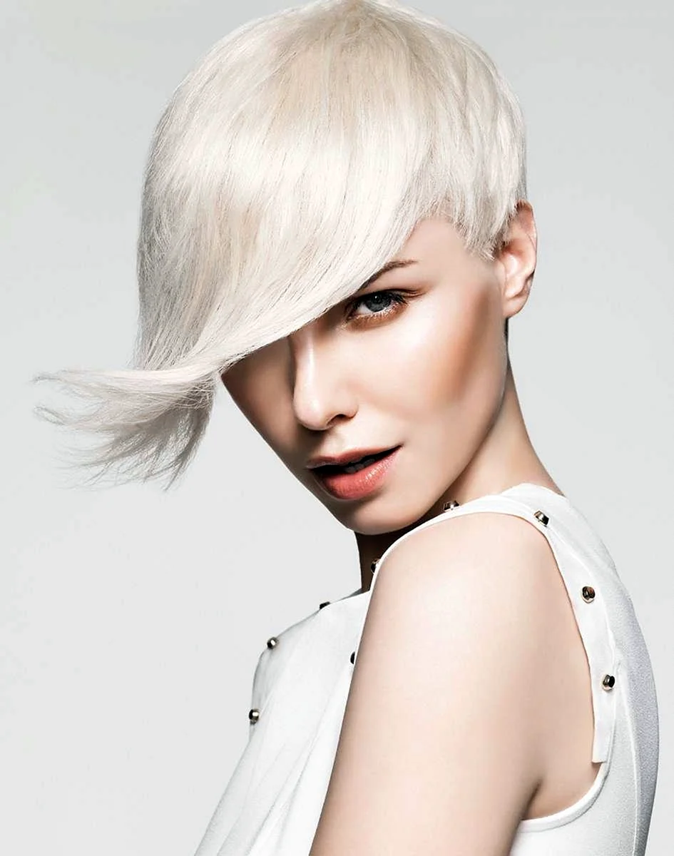 Жемчужный блонд Пикси