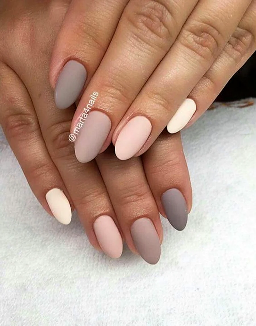 Матовый нюд миндаль