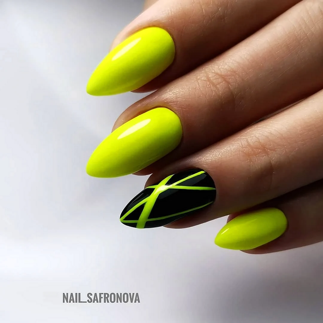 Кислотный маникюр