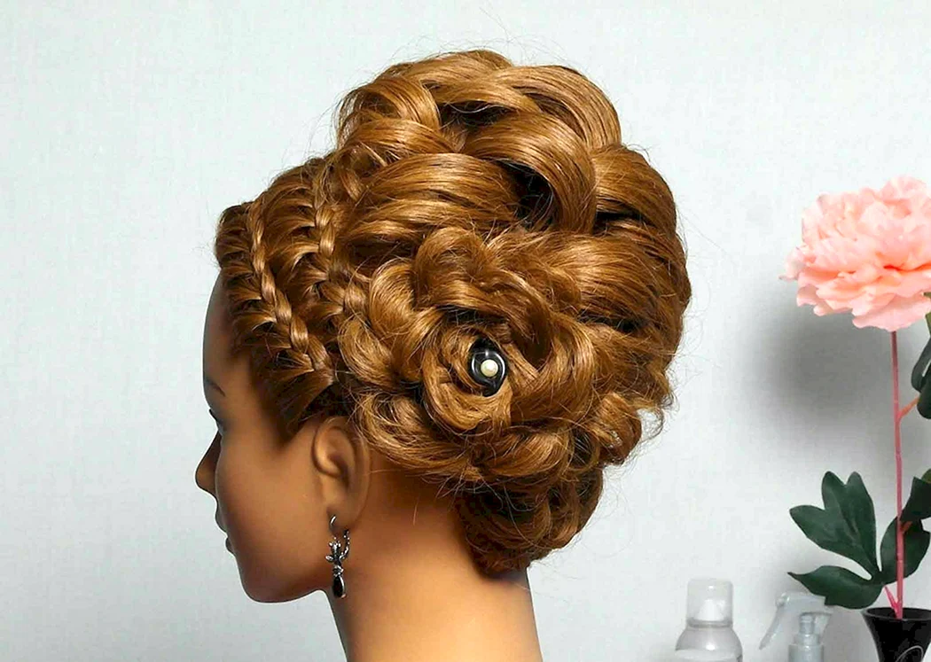 Праздничные прически на длинные волосы