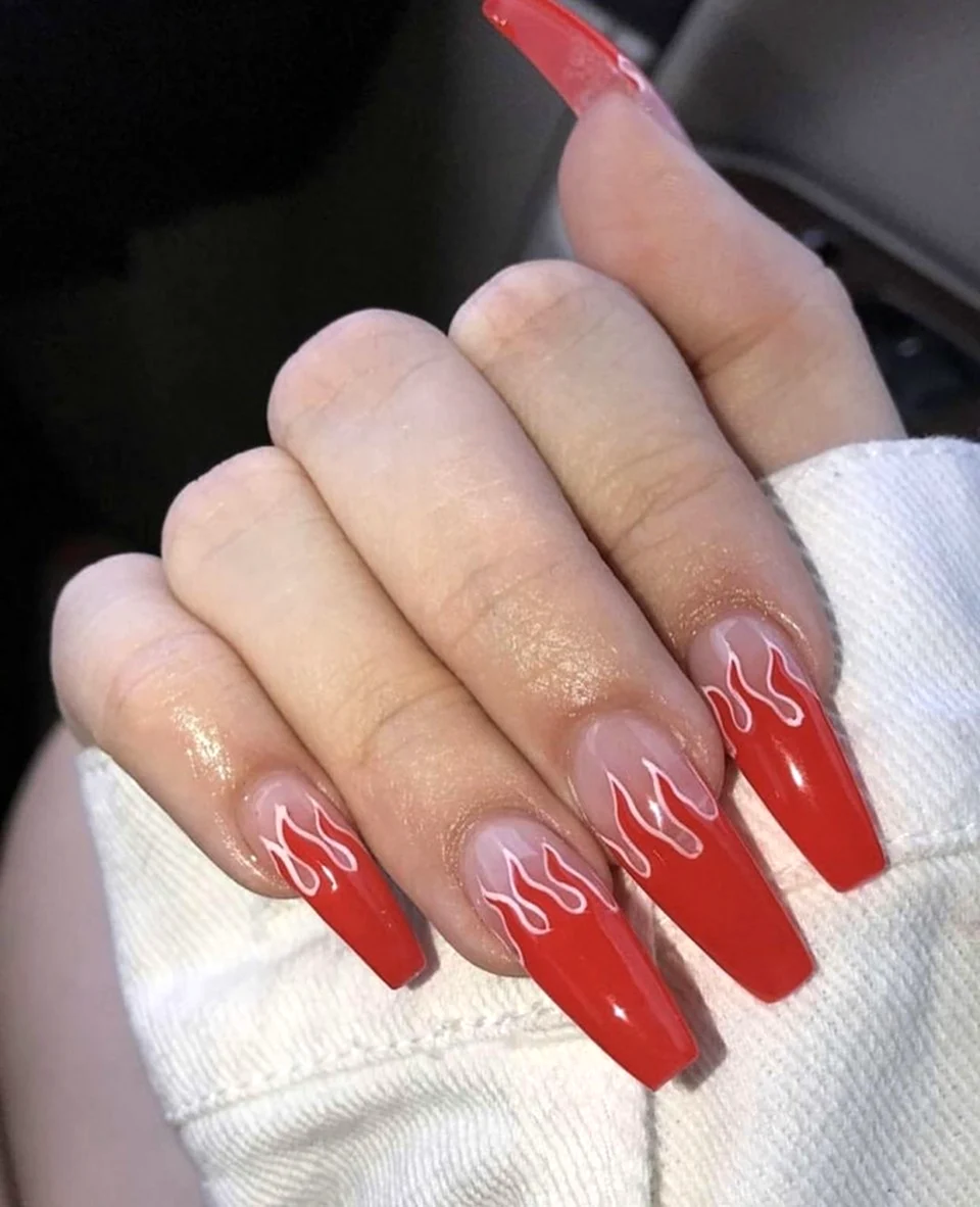 Маникюр цвет красное пламя
