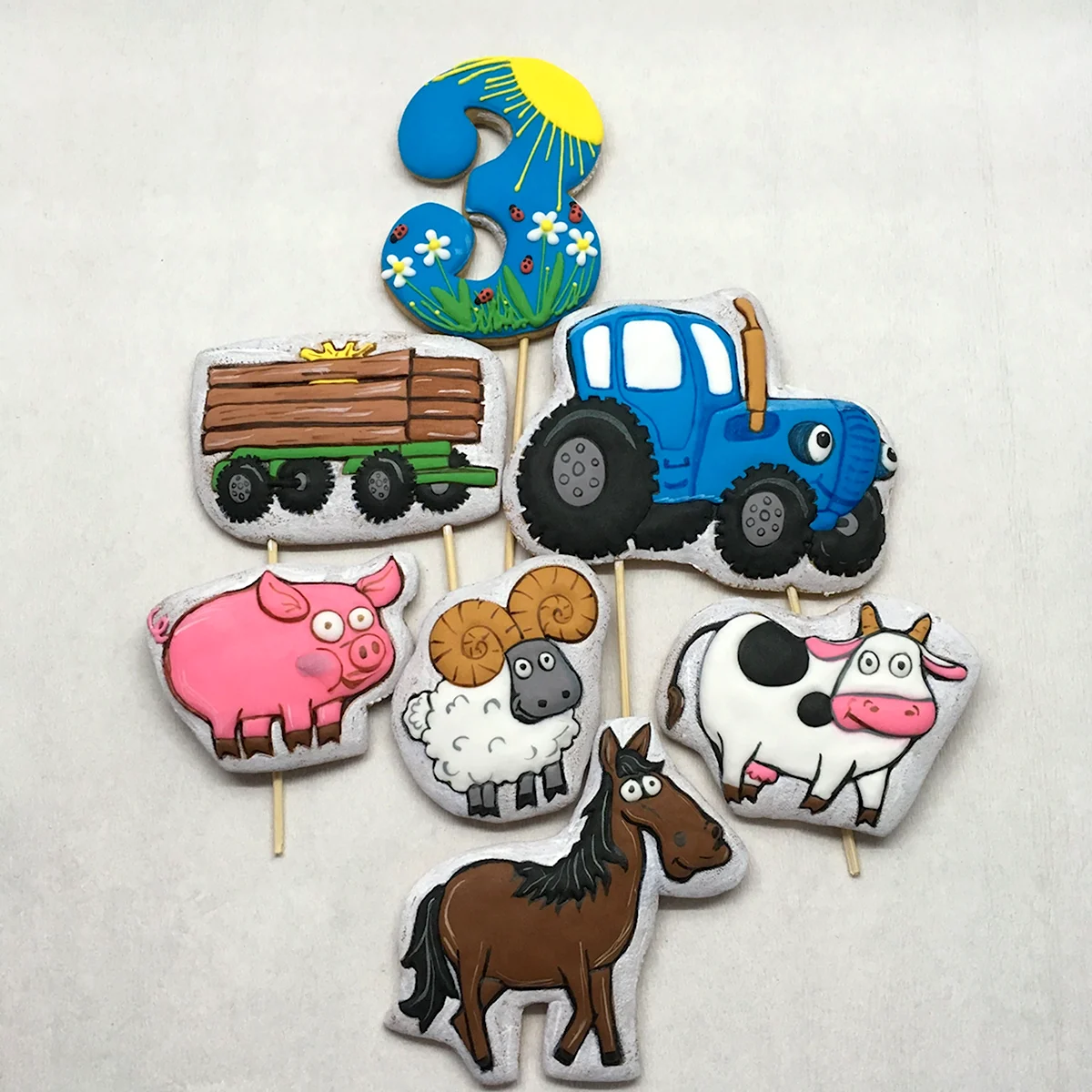 Топперы синий трактор