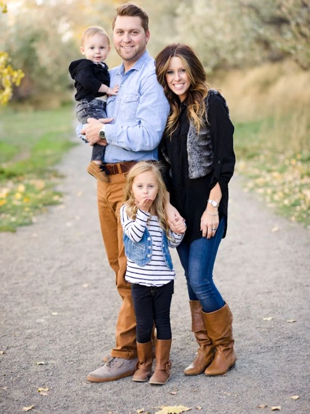 Стильная семейная фотосессия