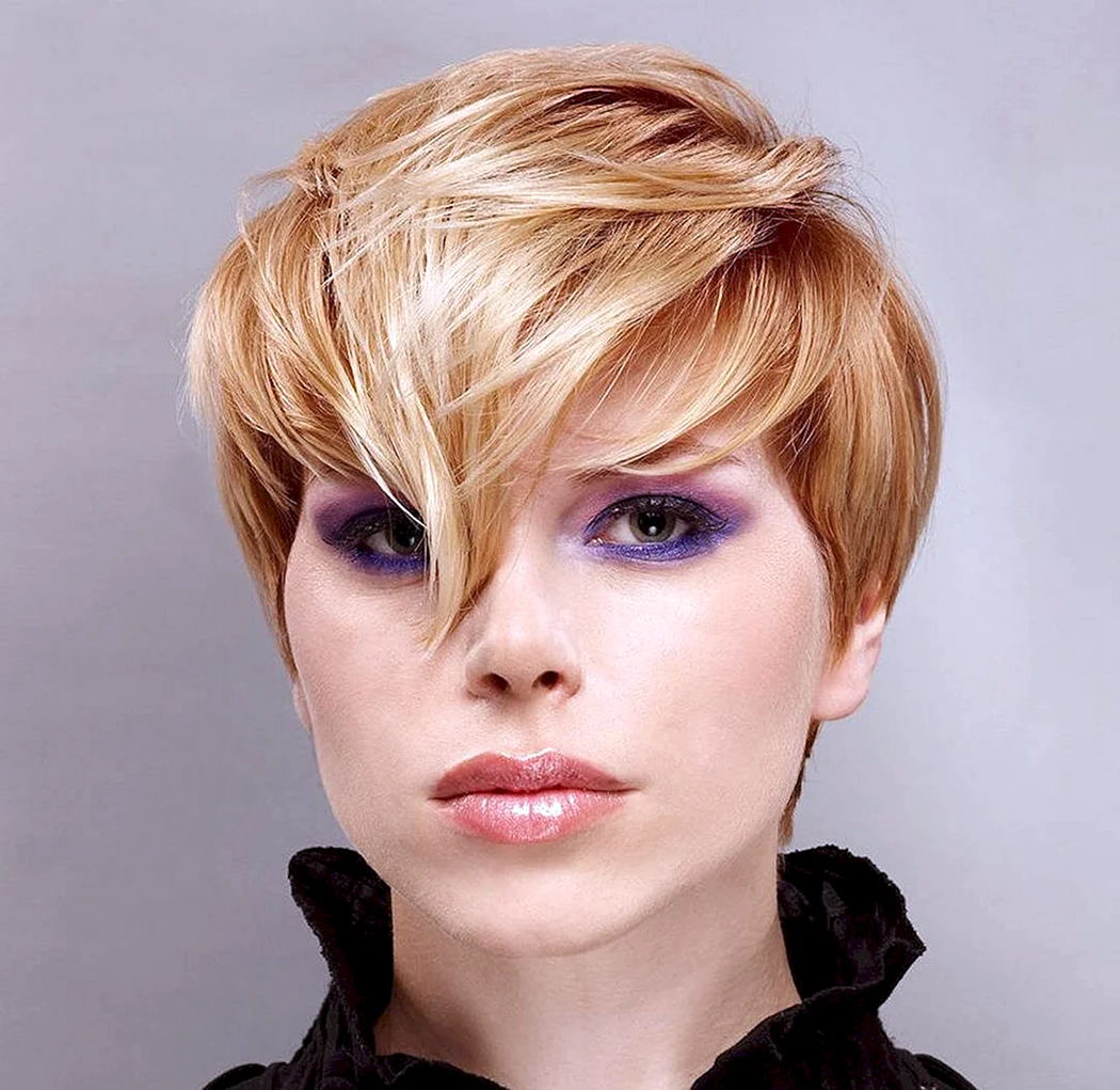 Модельная стрижка женская