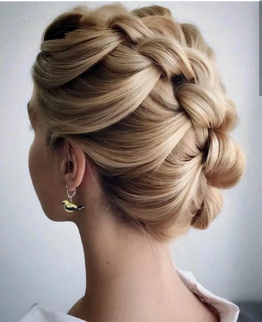 Прически с плетением