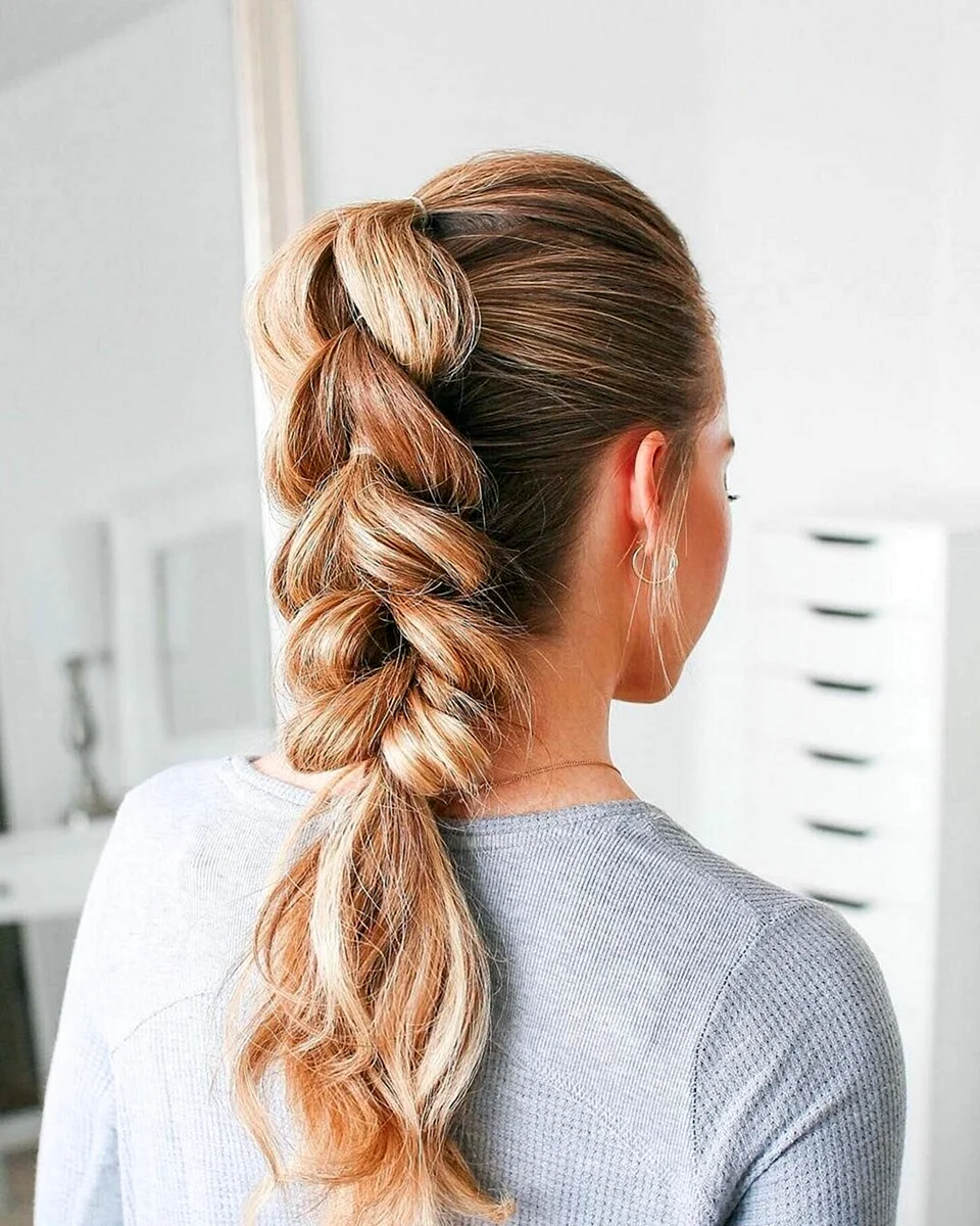 Прически с косичками