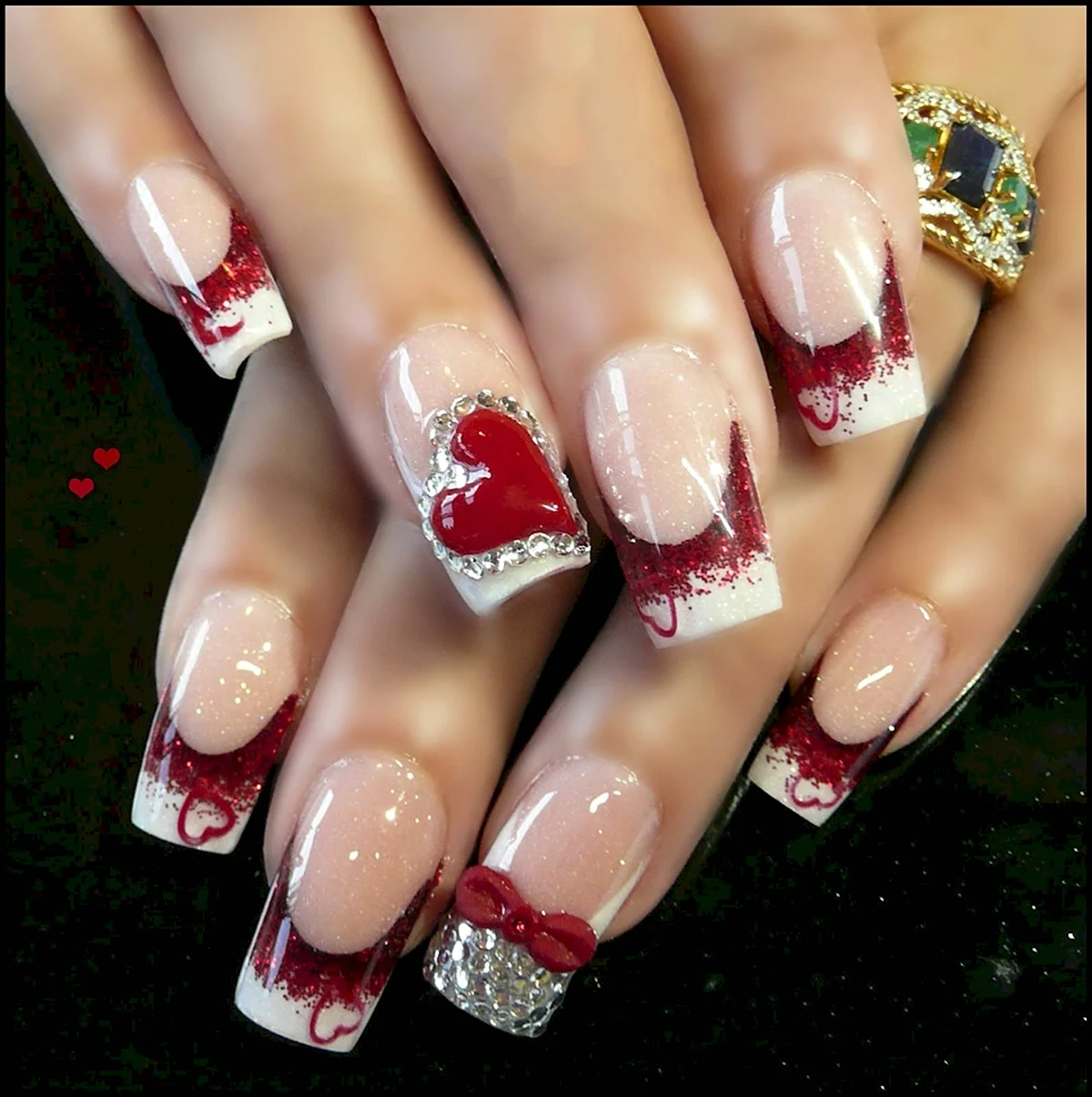 Френч красный с белым