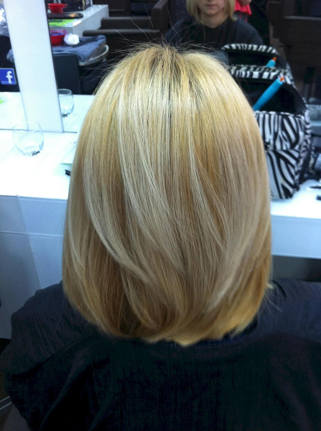 Стрижка Боб каре до плеч с градуировкой