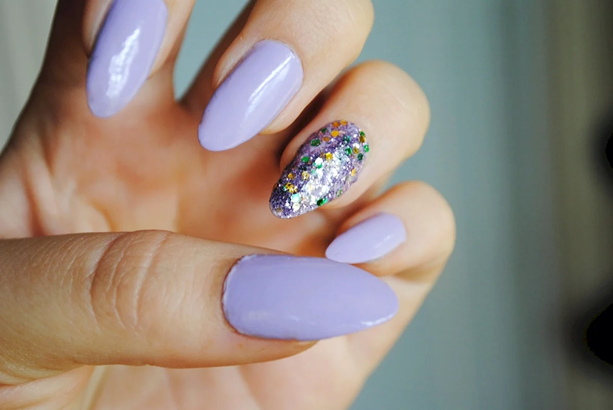 Сирене голубой маникюр