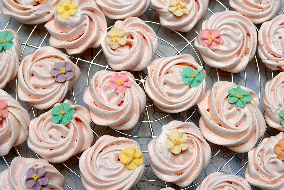 Печенье с безе сверху