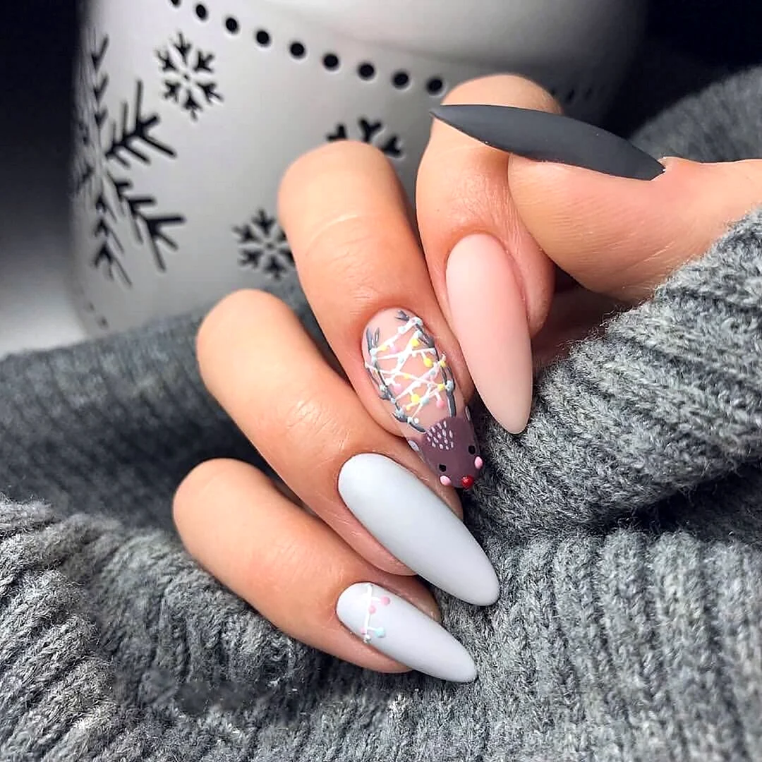 Миндальные ногти