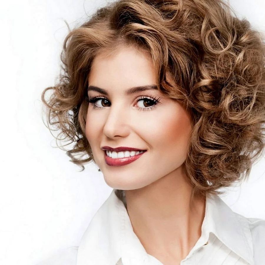 Елена Подкаминская кудри на каре