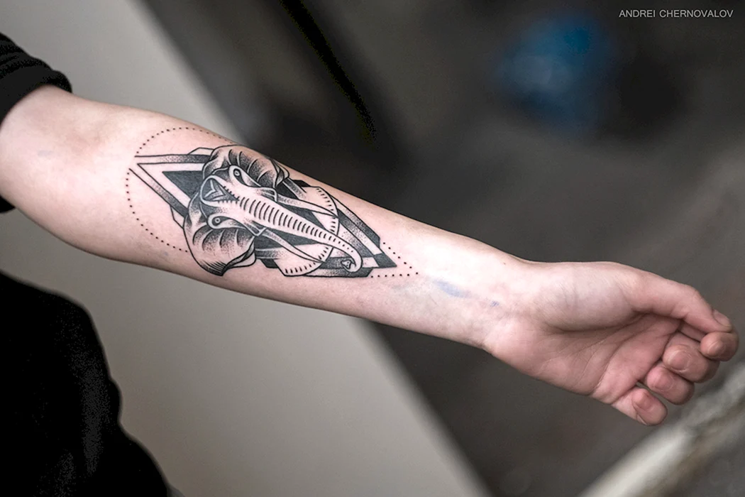 Тату на предплечье