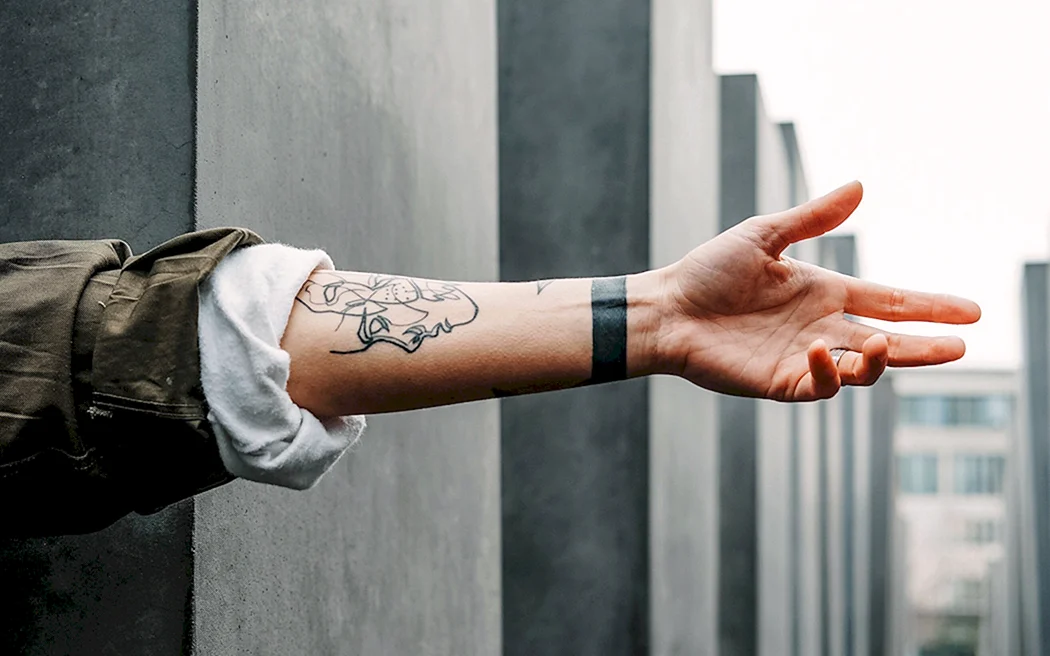 Тату на руке