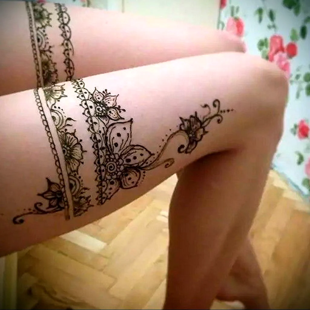 Мехенди чулки