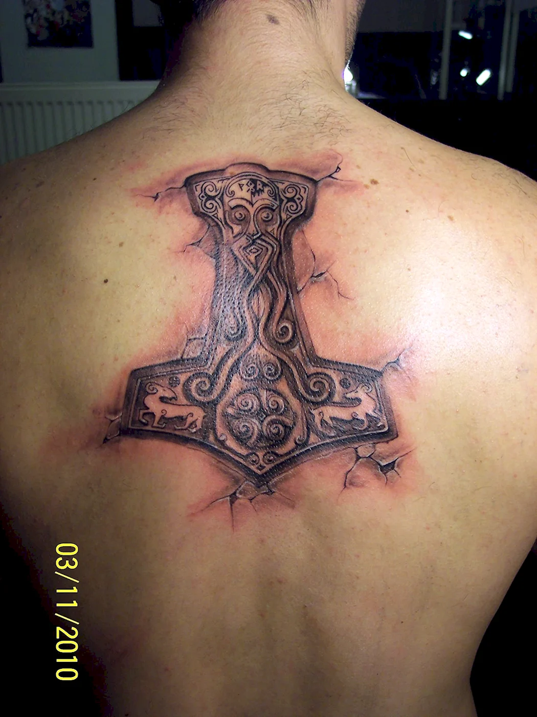 Мьельнир молот тату