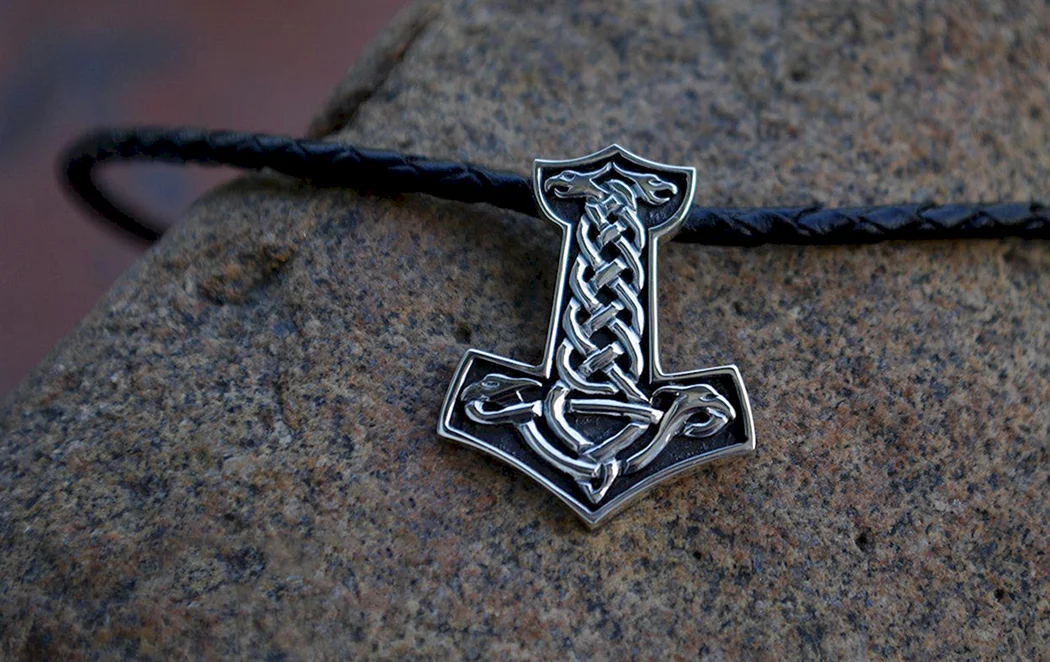 Мьельнир молот тора