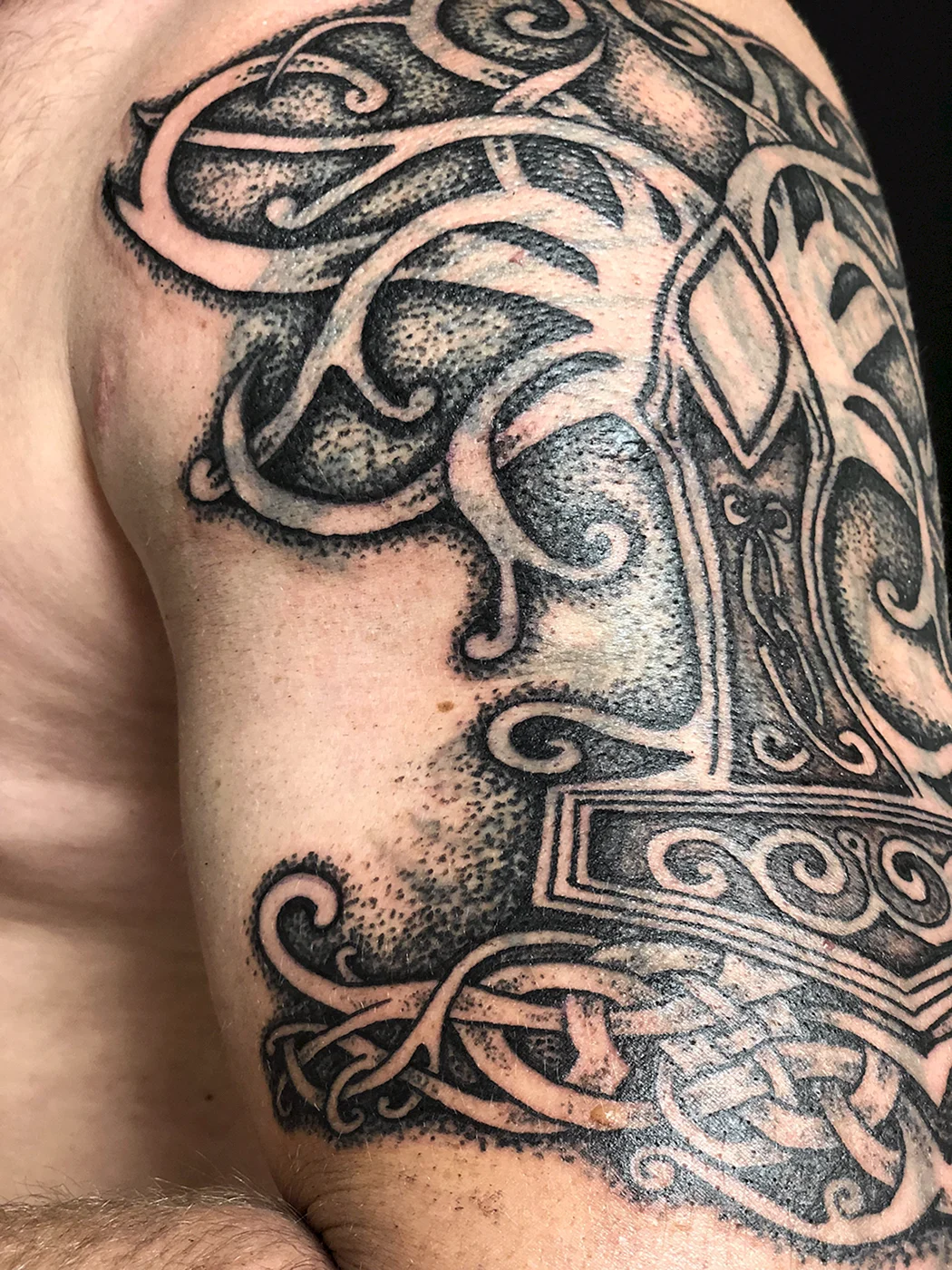 Иггдрасиль Мьёлнир