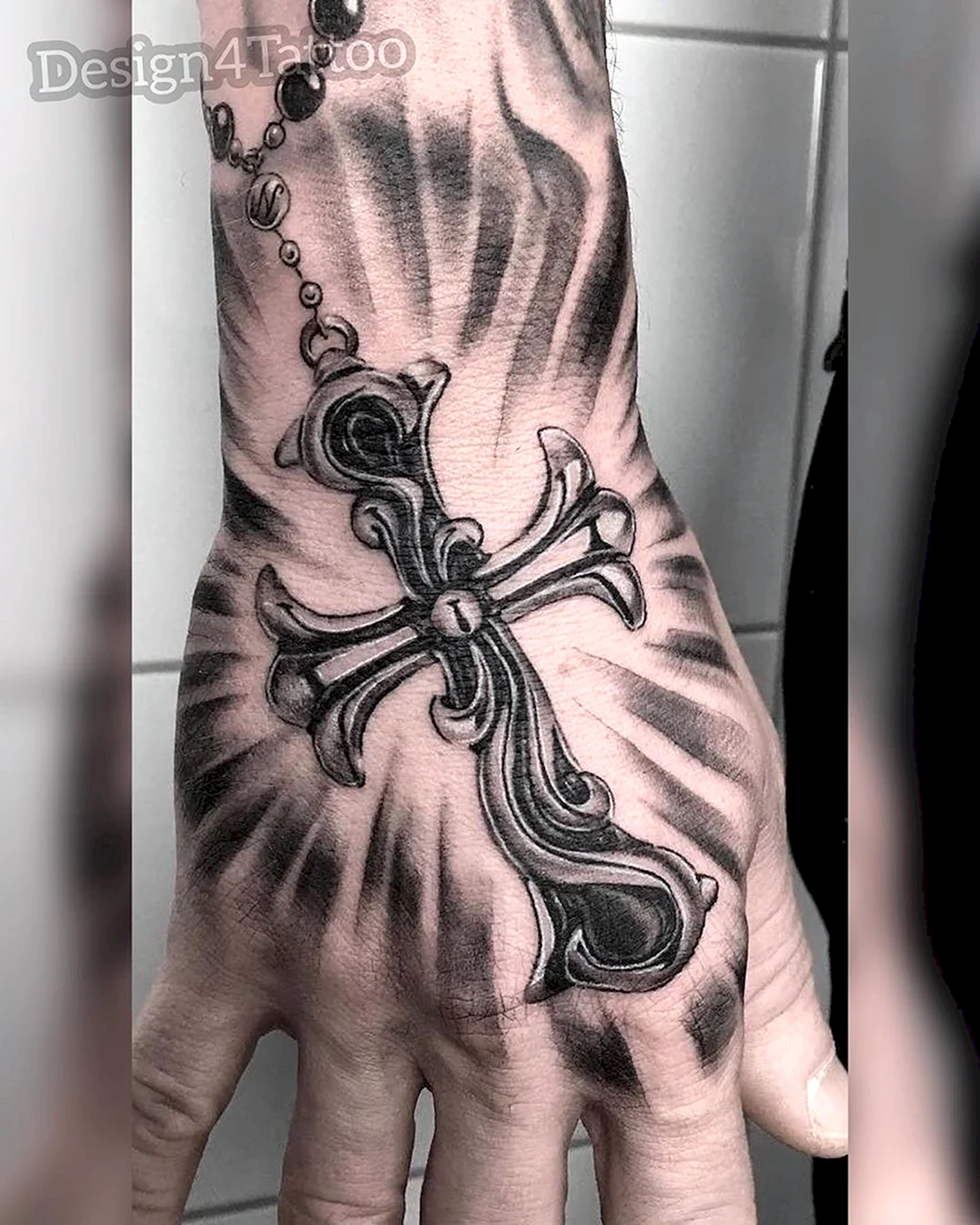 Тату на кисти