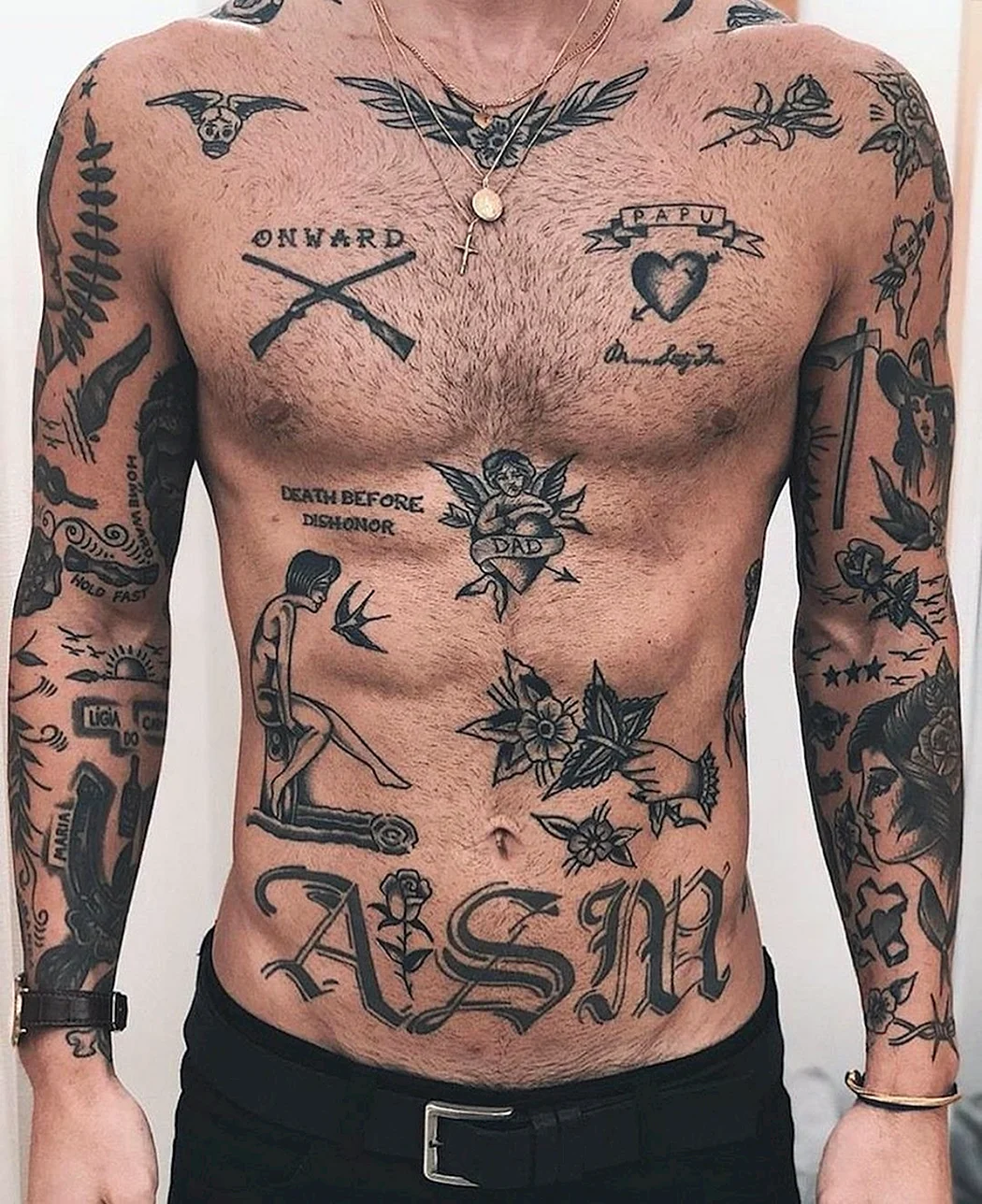 Тату на теле