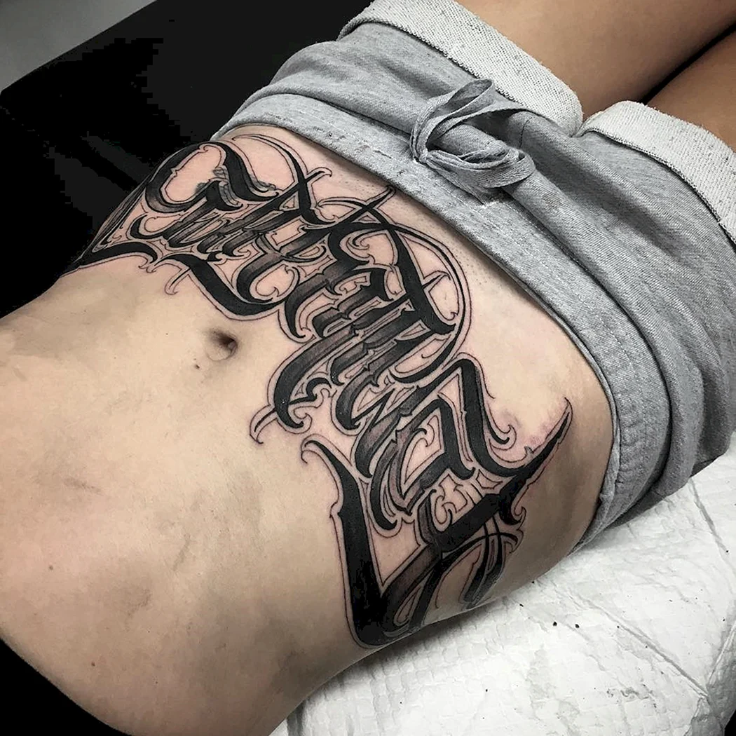 Каллиграфия тату