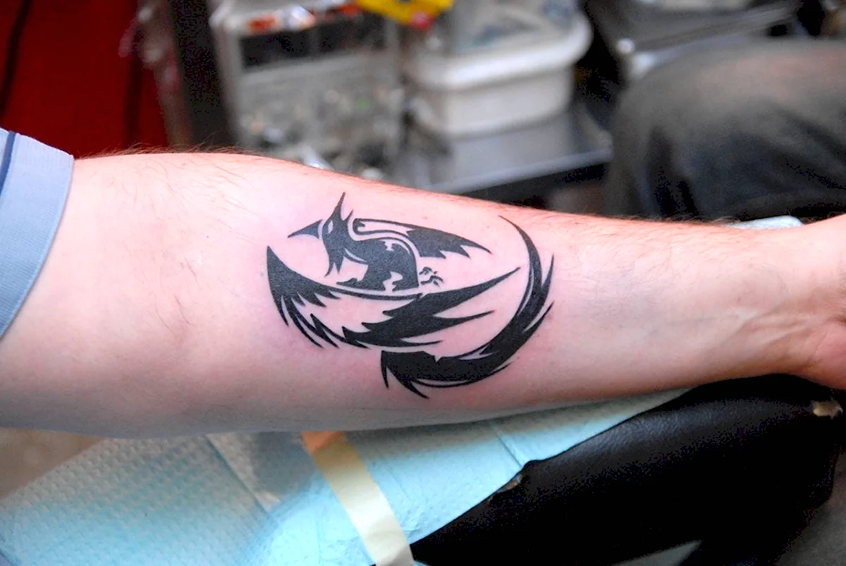 Тату на руке для мужчин небольшие