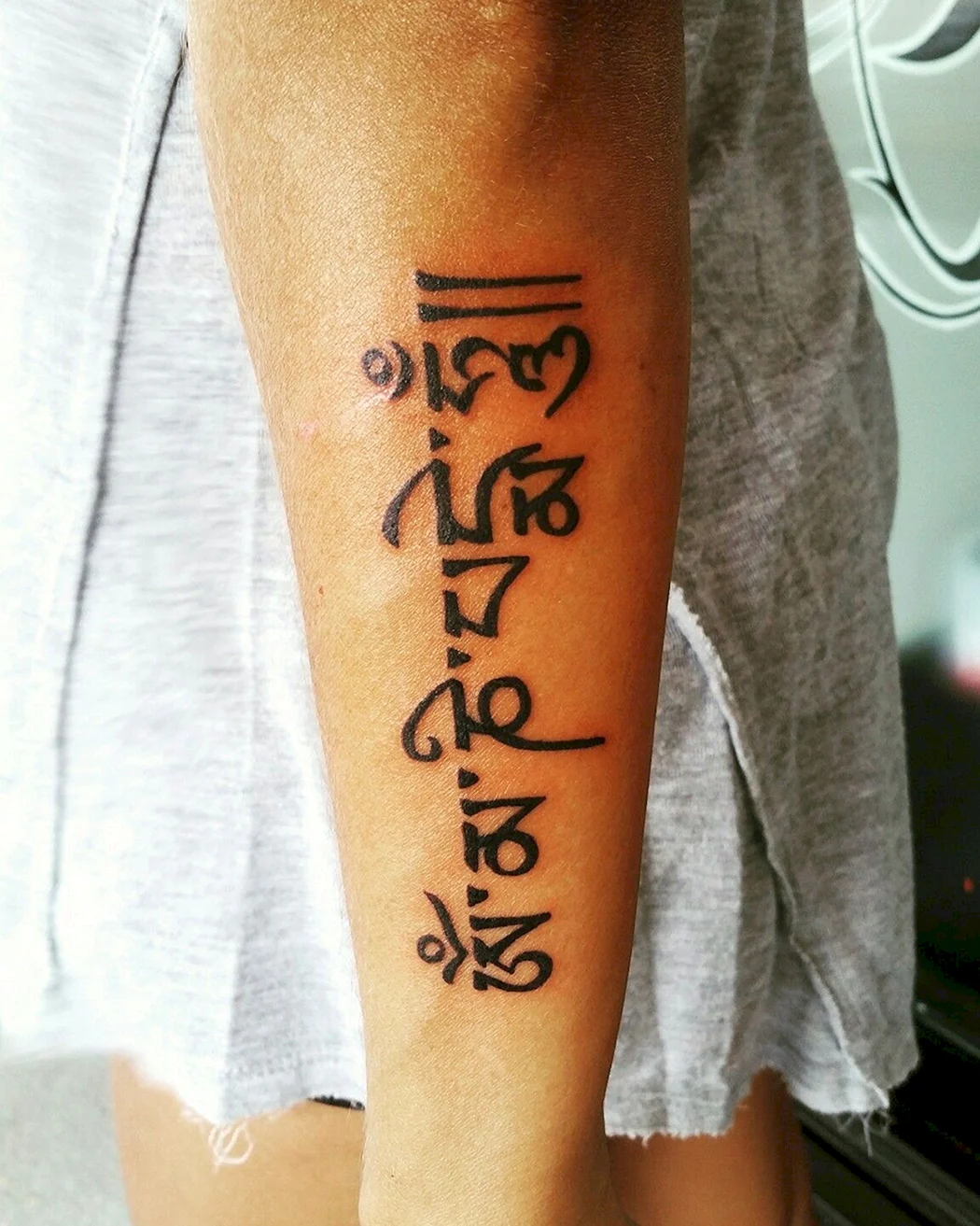 Om mani Padme hum тату