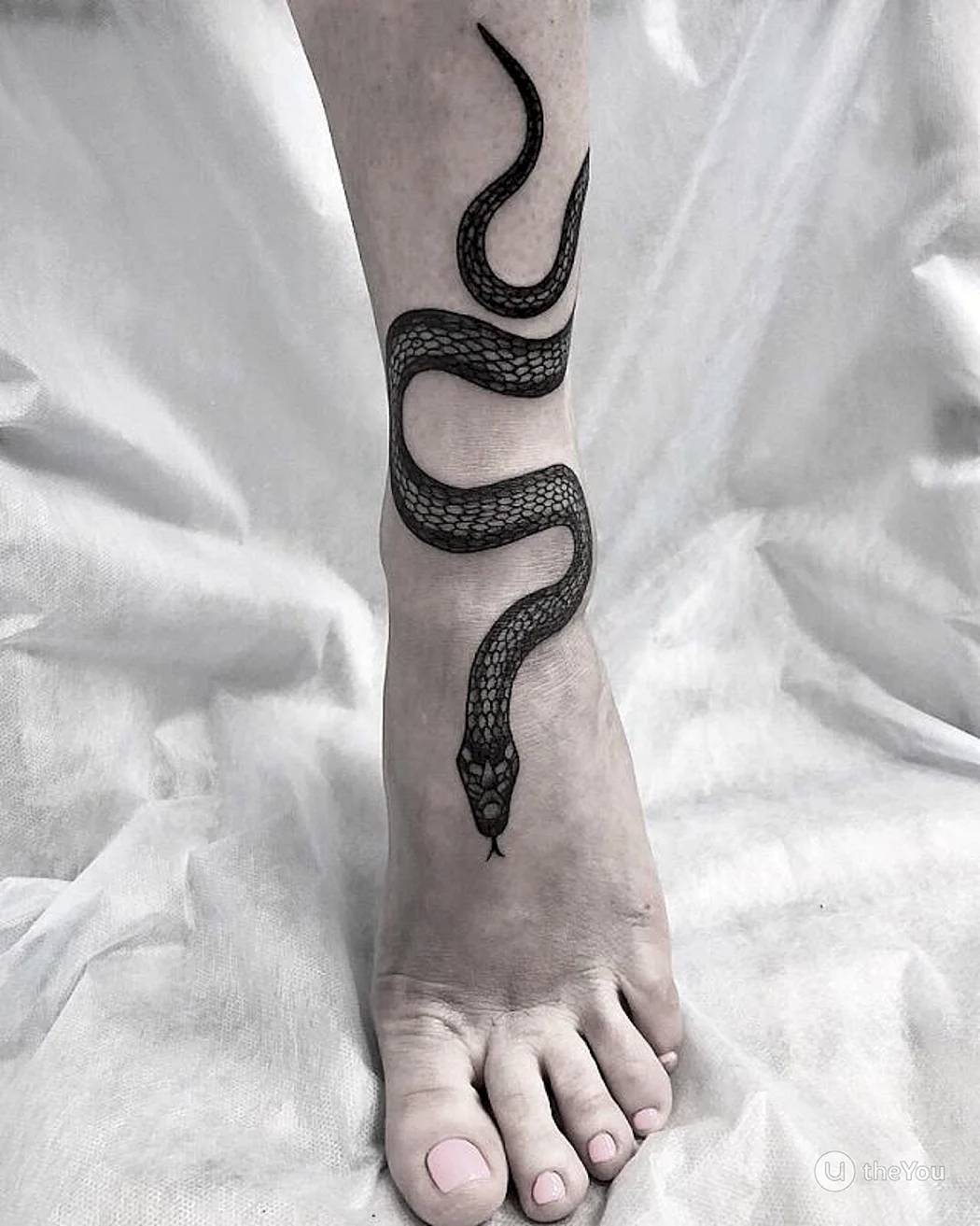 Тату змея