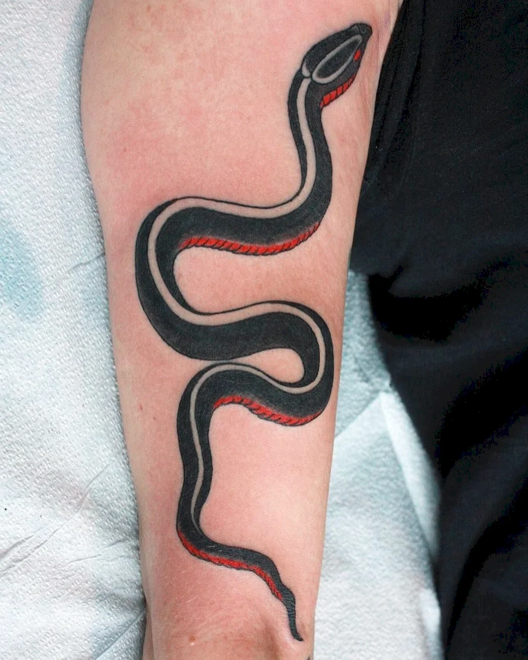 Тату змея