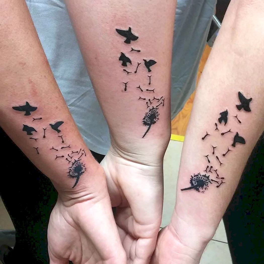 Тату птицы на руке