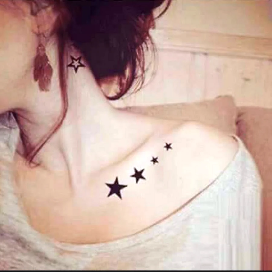 Тату звездочки на ключице