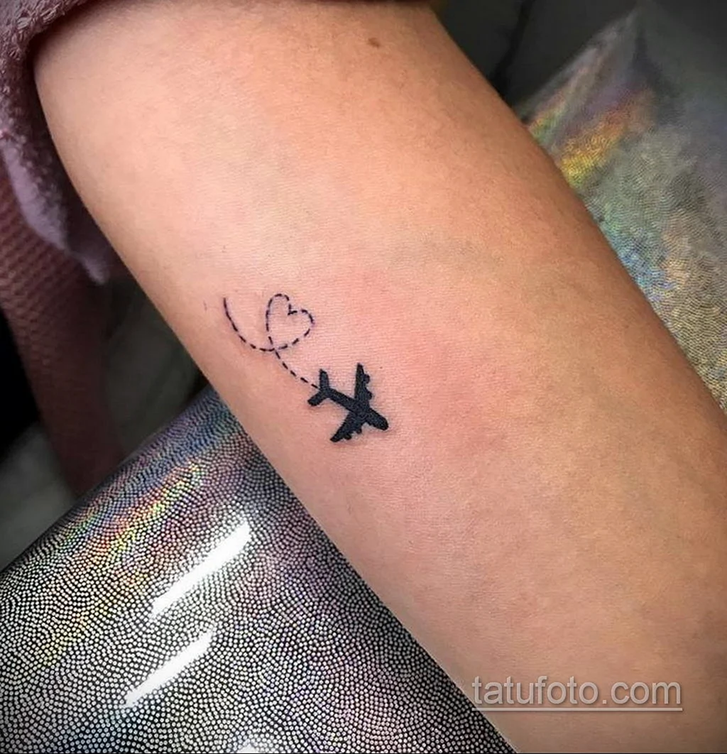 Тату самолет