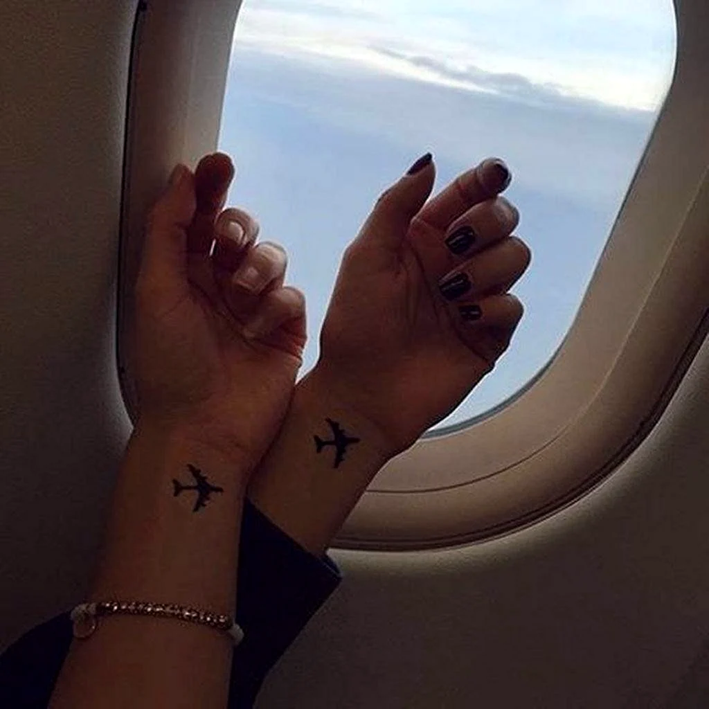 Тату самолет