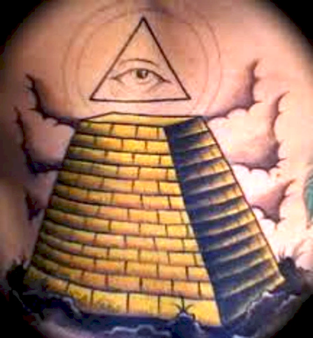 Наколка пирамида