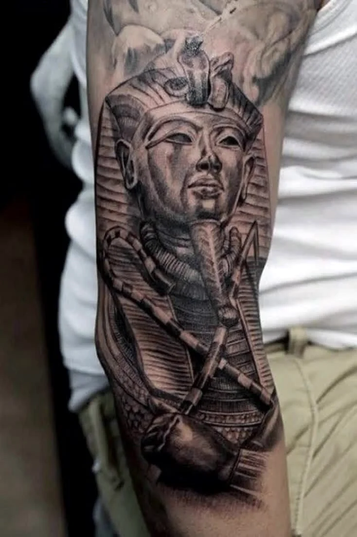 Тутанхамон тату реализм