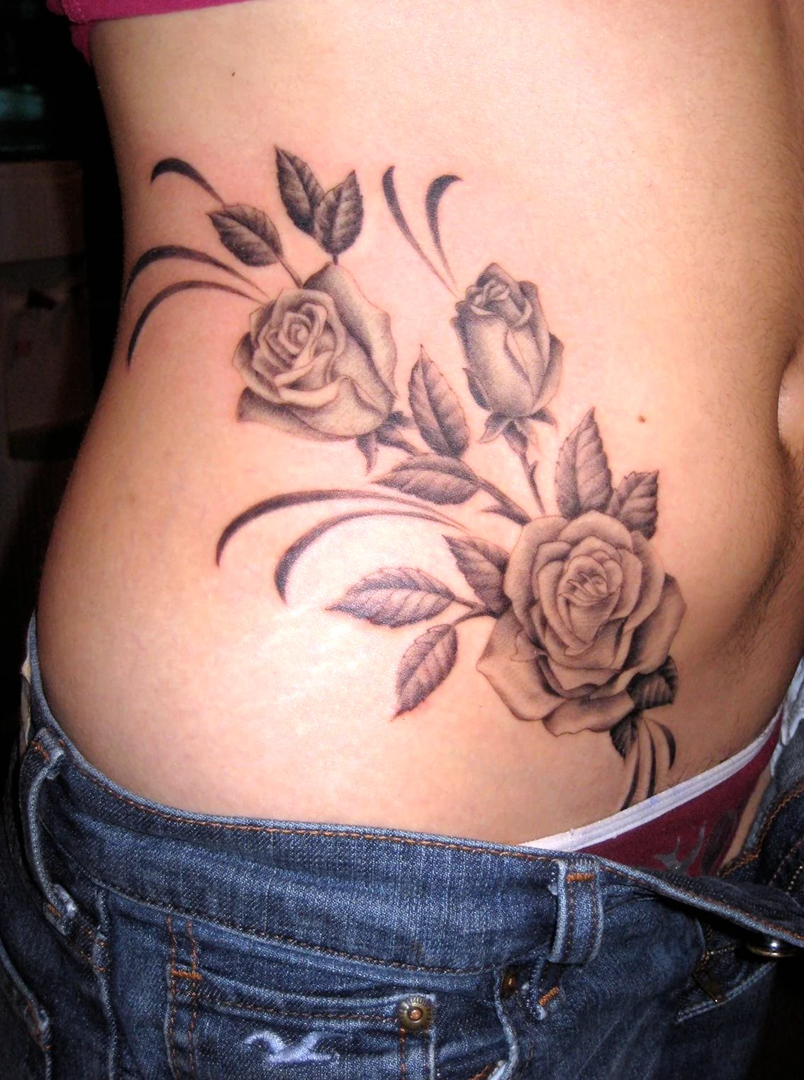 Тату на животе