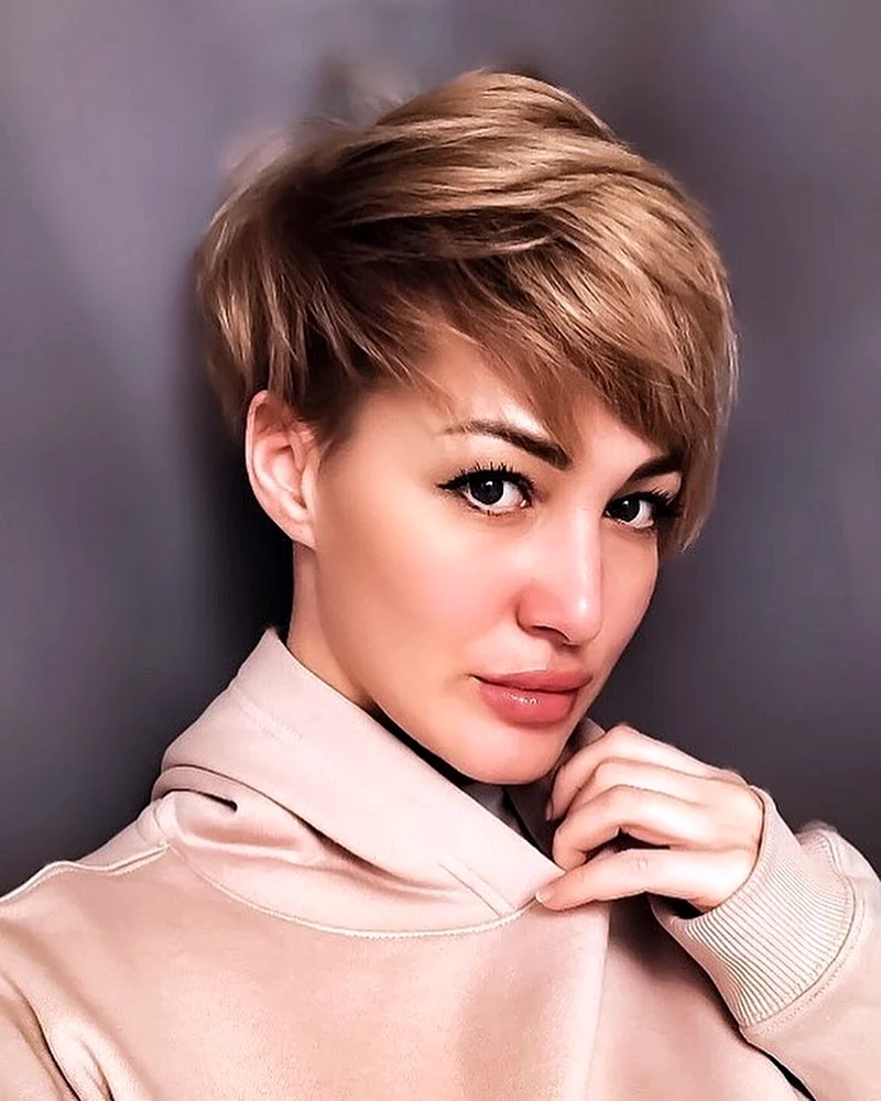 Короткие стрижки для женщин