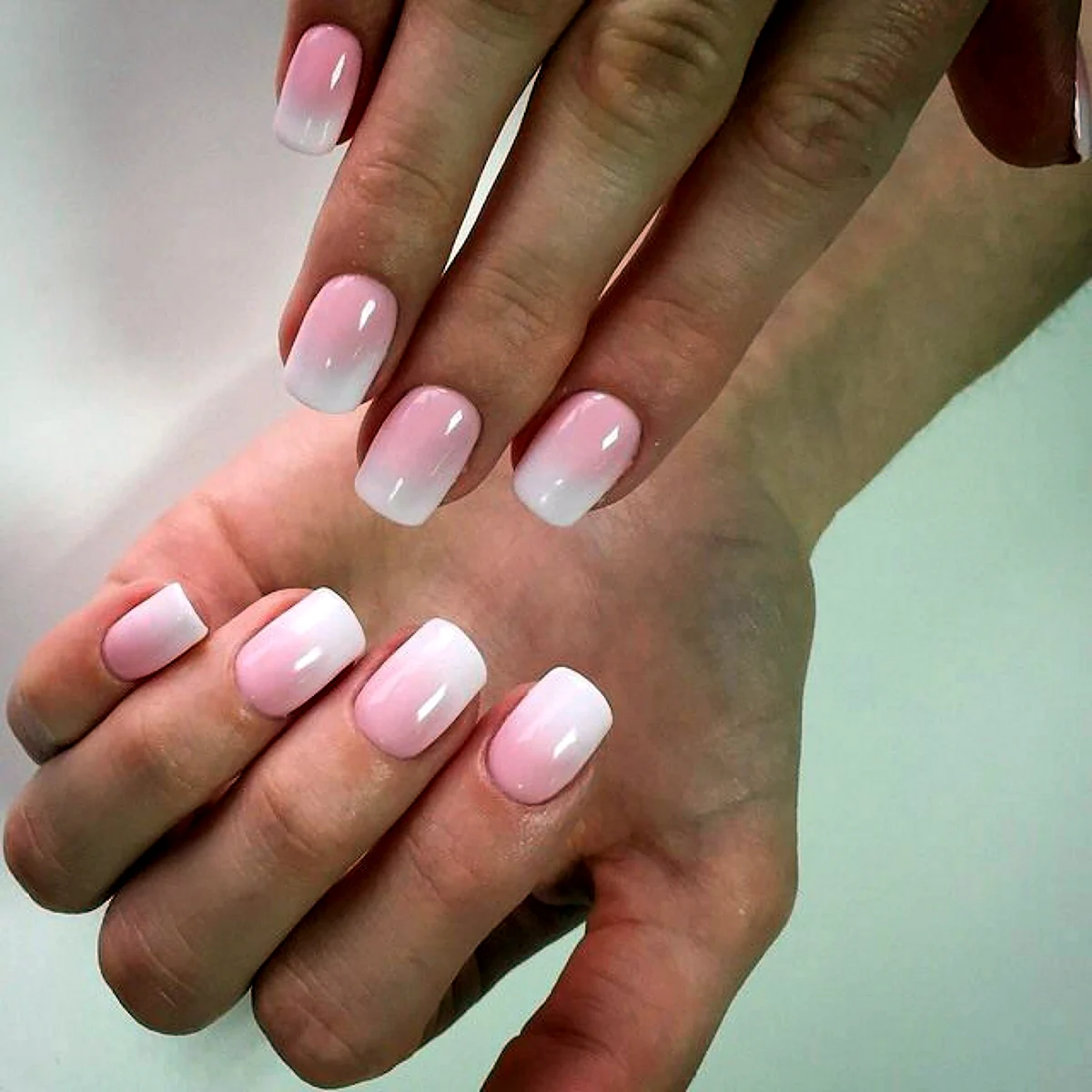 Маникюр аэрография