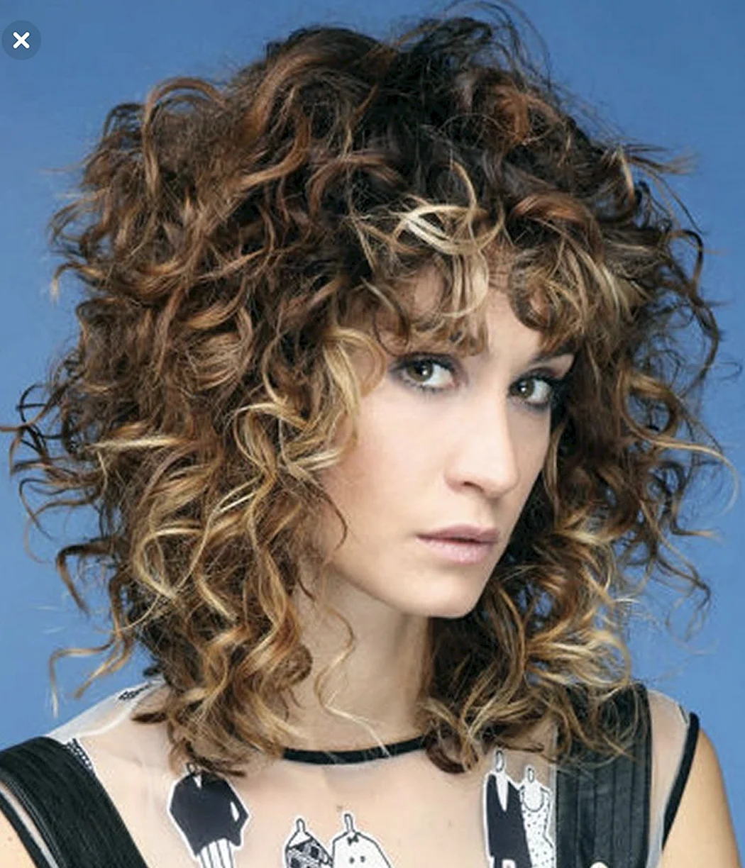 Гаврош на вьющиеся волосы средней длины