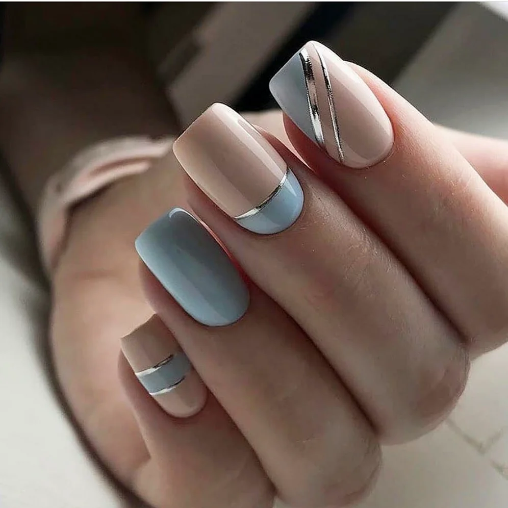 Маникюр с полосками