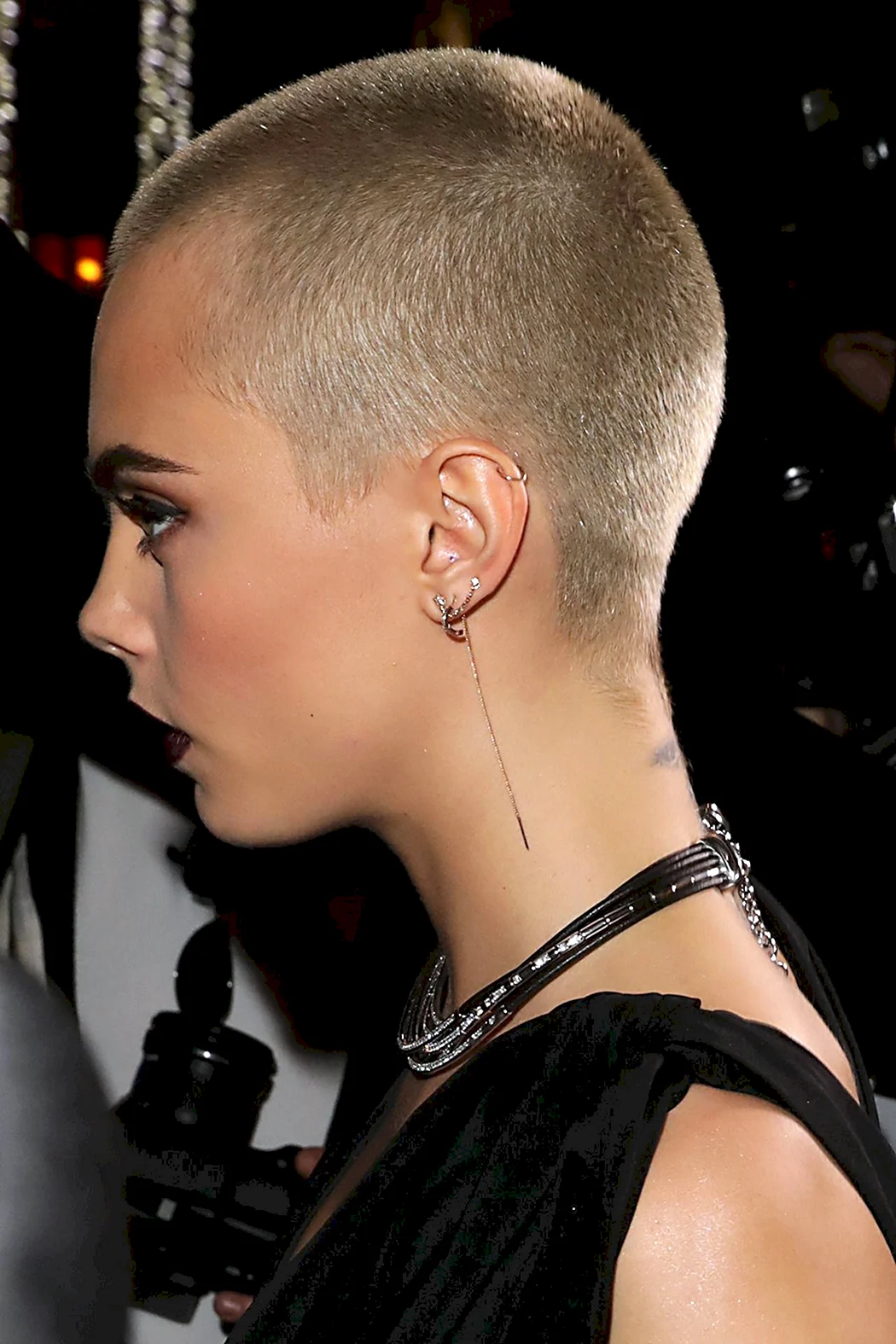 Стрижки под машинку для женщин