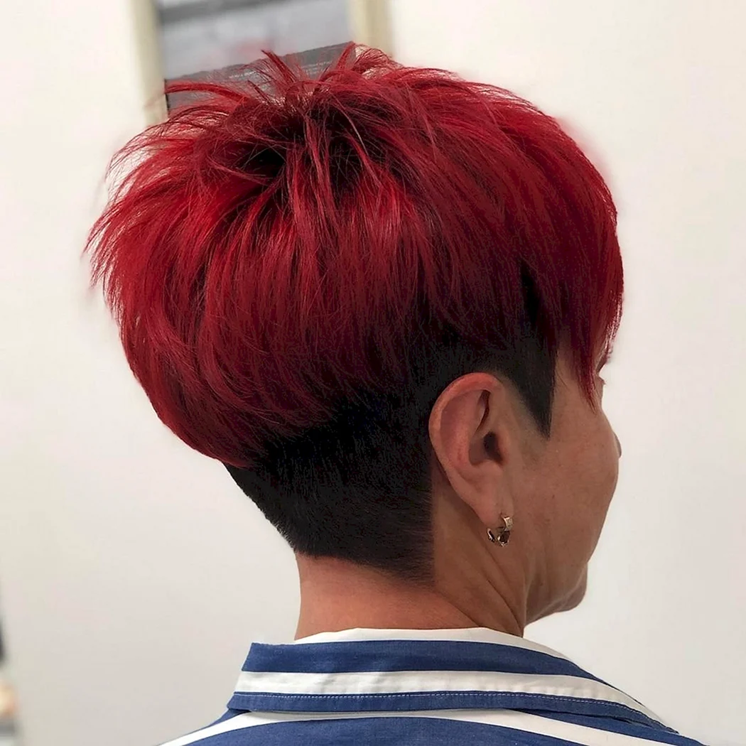 Короткие женские стрижки с коротким затылком