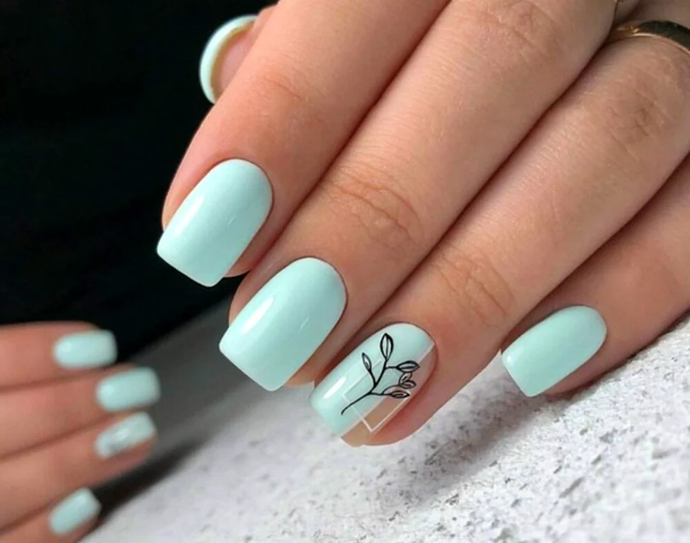 Стильный летний маникюр