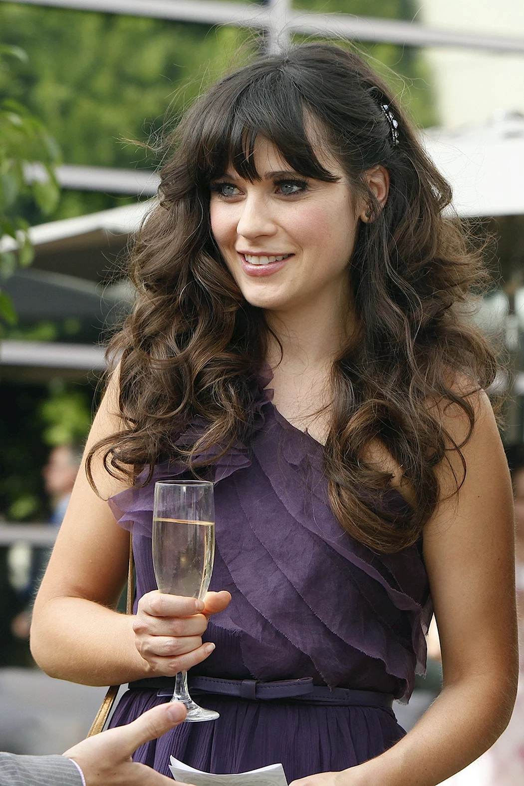 Зои Дешанель стрижка