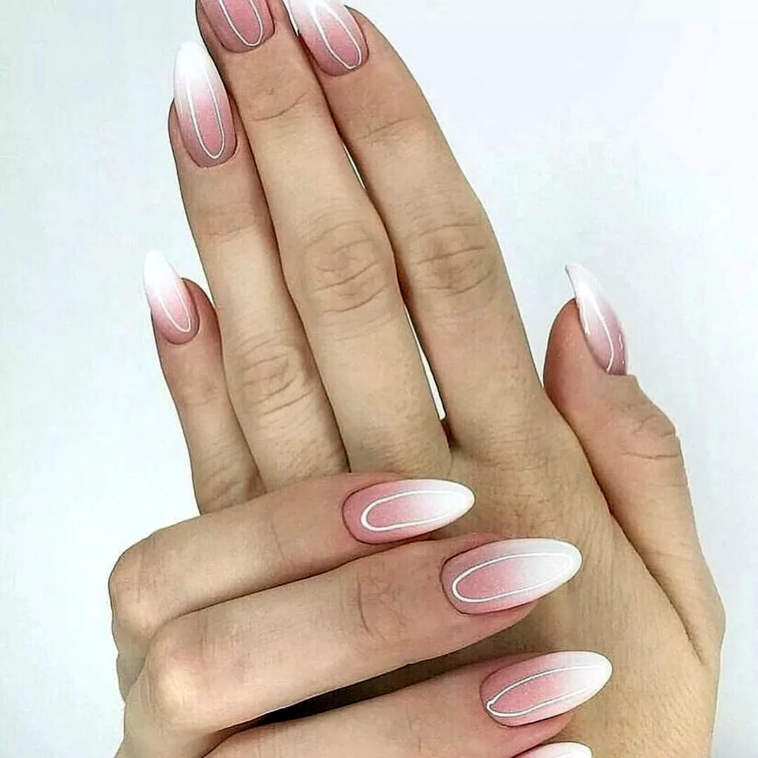 Нюдовый миндаль с градиентом