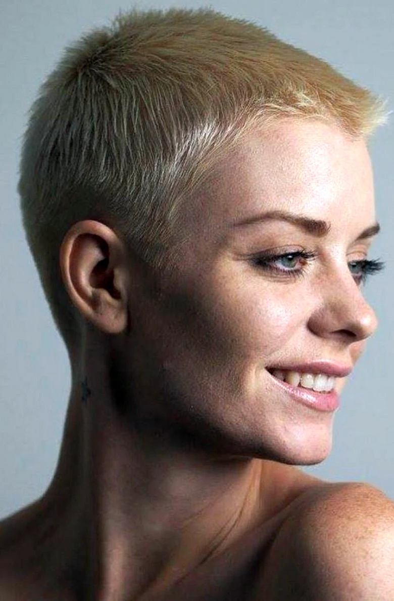 Очень короткие женские стрижки