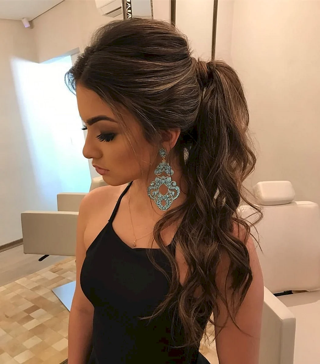 Прическа хвост