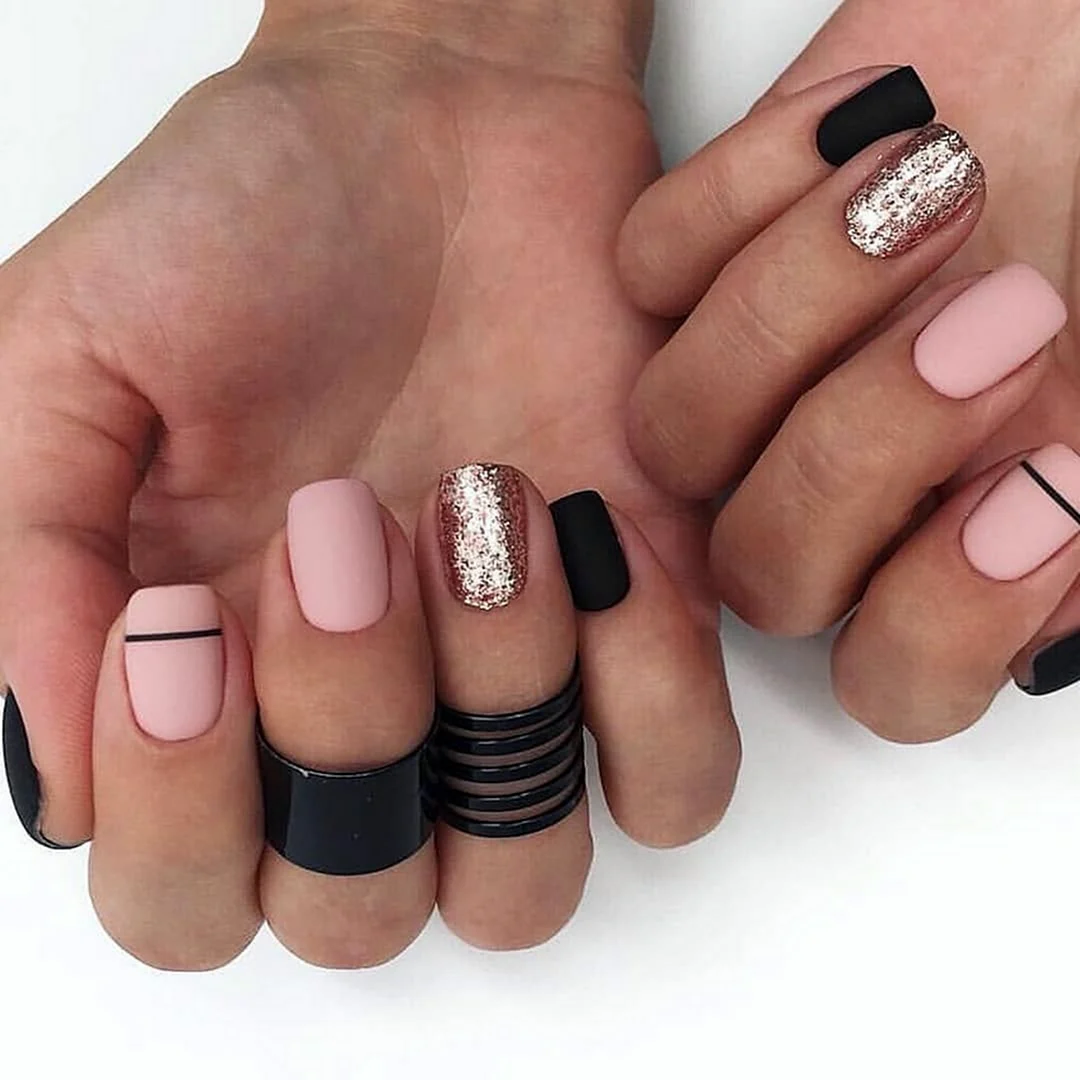 Маникюр сочетание с черным