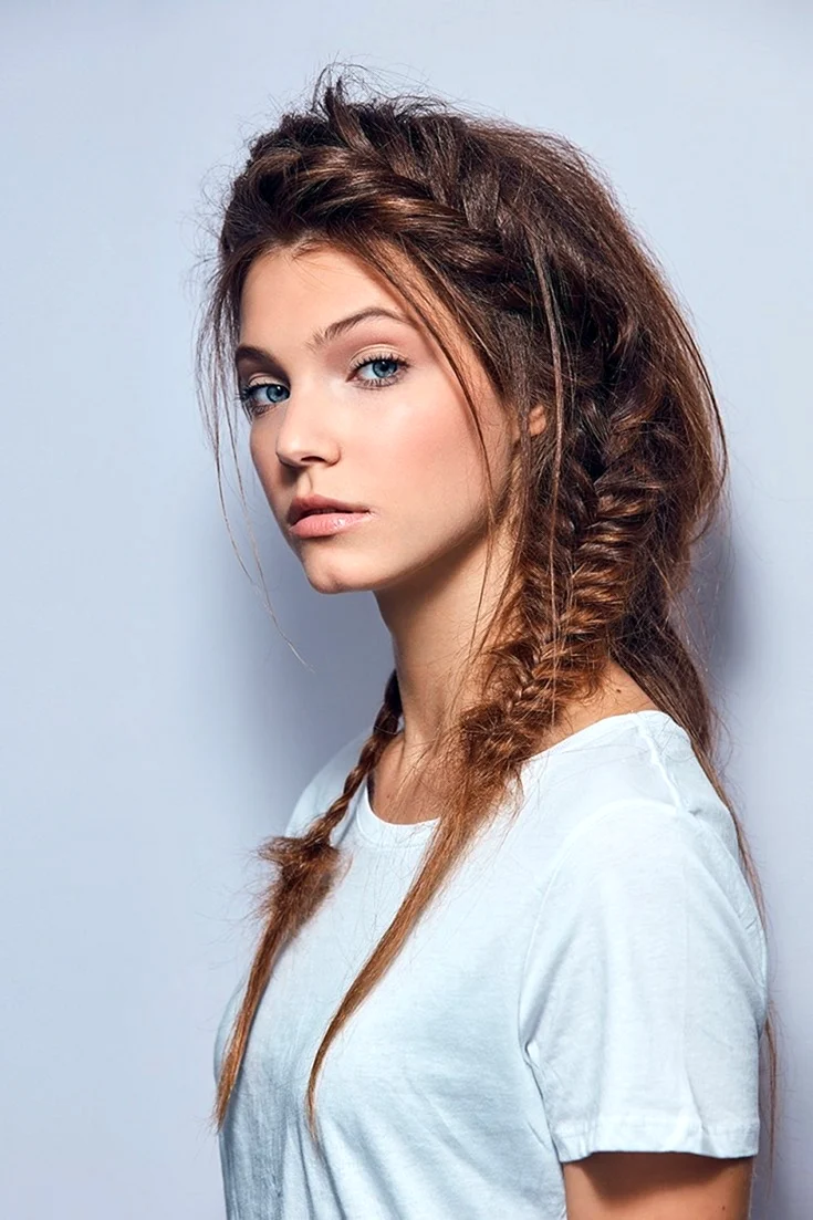 Модные прически на длинные волосы