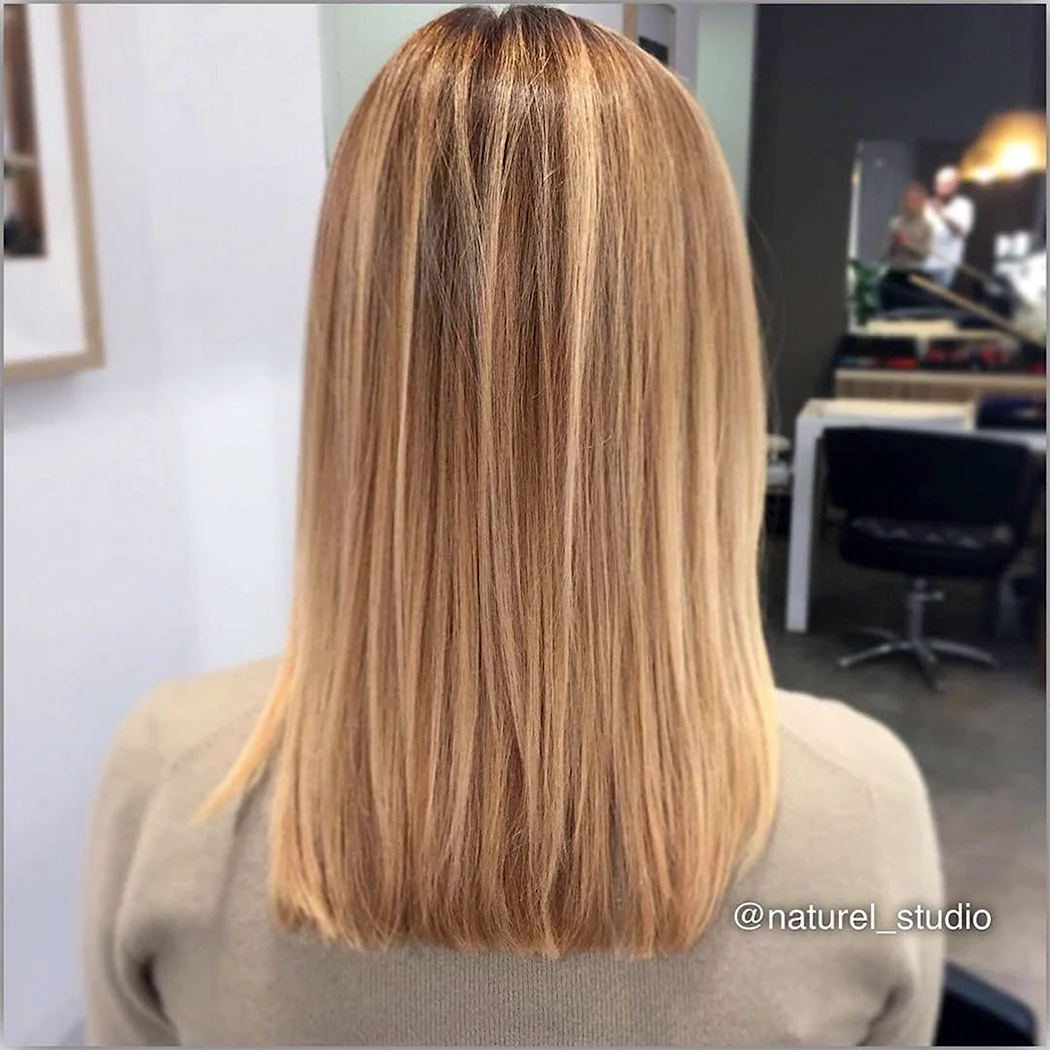 Стрижка ровный срез сзади на средние волосы